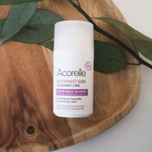 Tout en douceur 🤍 Le Déodorant Peaux Sensibles régule la transpiration sans agresser la peau grâce à sa formule sans alcool et enrichie en huile d'amande douce ✨
Sensation de souplesse et de confort garantie toute la journée ! 

#acorelle #deodorantbio #cosmetiquebio #deobio