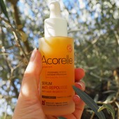 Un produit révolutionnaire qui vous permet d'espacer vos épilations, ça vous tente ?🧡

Le Sérum anti-repousse est né à la suite de 3 ans de recherche sur le cycle pilaire ♻

Nous avons ainsi associé 3 actifs végétaux et novateurs pour agir efficacement sur la repousse des poils :

👉🏻La Truffe noire du Périgord pour former de la peau plutôt que de nouveaux poils
👉🏻L'Huile de Souchet pour protéger la peau de la déshydratation et du vieillissement cutané
👉🏻L’Extrait d’Arbre à cire afin d'inhiber les récepteurs qui stimulent la pousse des poils afin de les réduire au maximum

À utiliser en cure de 28J, c'est LE sérum à ajouter à votre routine quotidienne pour être au top pour l'arrivée des beaux jours

#acorelle #serumantirepousse #epilationbio
